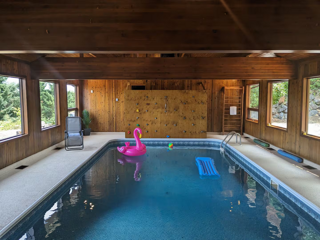 nest coast retreat pool photo